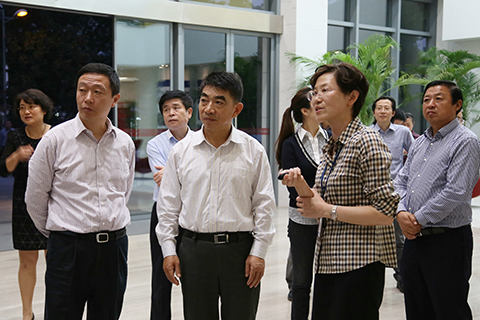 江苏省人大领导莅临我司调研绿色建筑发展情况